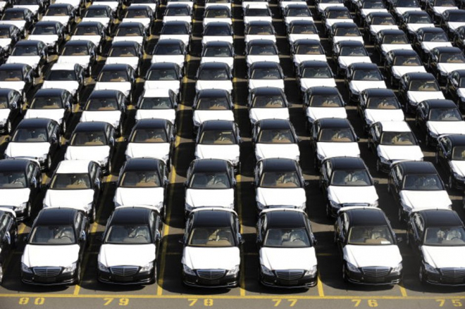 V roce 2018 by se na světě mělo prodat až 100 milionů aut