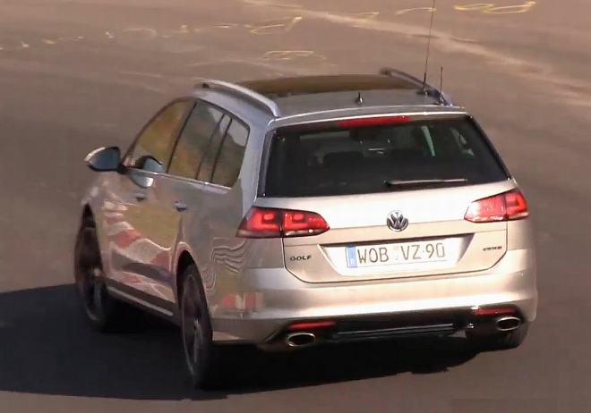 VW Golf R Variant: ostrý kombík se prohání Zeleným peklem bez maskování (video)