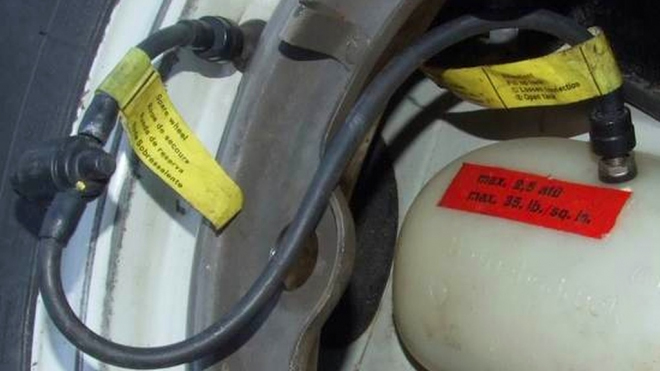 VW našel kdysi geniální řešení ostřiku čelního skla. Už se na něj zapomíná