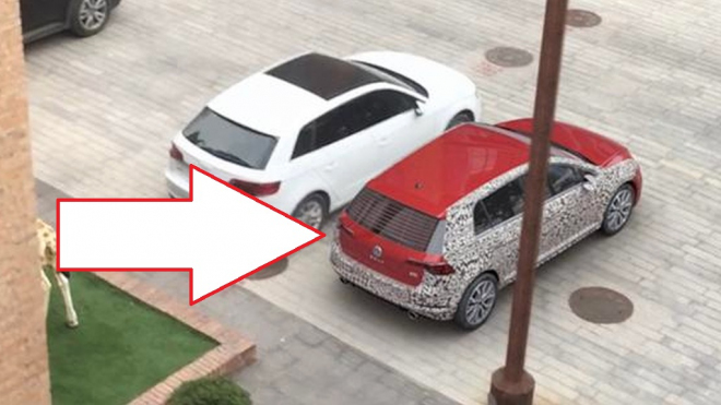 Nový Golf nafocen s minimem maskování u továrny VW v Číně. Jak se vám líbí?