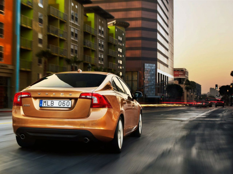 Volvo S60 2010: nová limuzína v detailech - 3 - Volvo S60 predstaveni 05