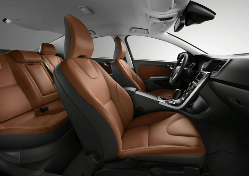 Volvo S60 2010: nová limuzína v detailech - 40 - Volvo S60 predstaveni 42