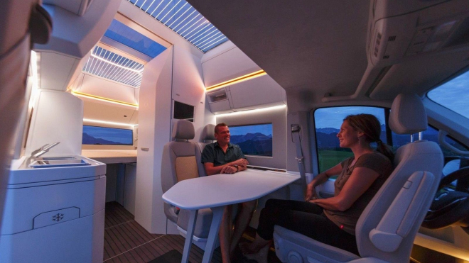 Podívejte se do největšího domu na kolech od VW. Simply Clever je víc než Škody