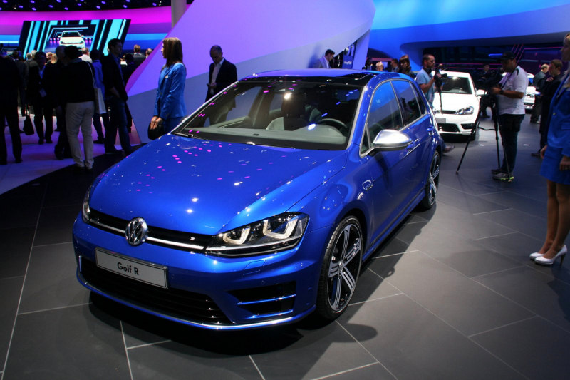 VW_Golf_R_2014_zive_04_800_600.jpg