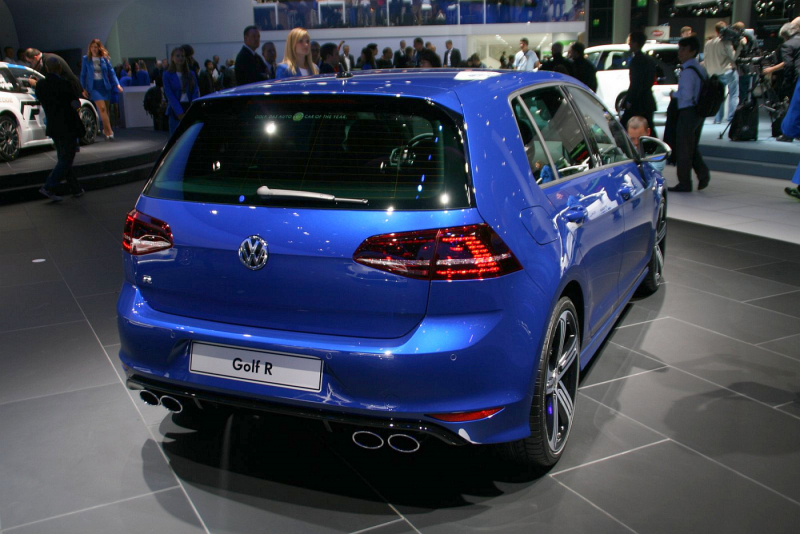 VW_Golf_R_2014_zive_06_800_600.jpg