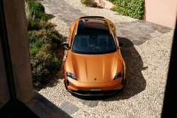 Němci zjistili, že jejich dotace na elektromobily pro &bdquo;chudé rodiny&rdquo; jsou často &bdquo;českou cestou&rdquo; využívány pro nákupy drahých Porsche