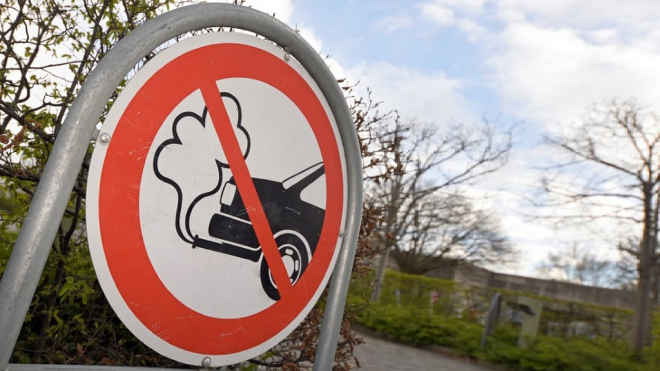 Snahy Dánska o zákaz spalovacích motorů v EU jen vykreslují absurditu dnešního světa