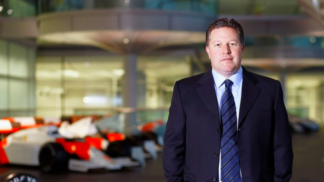 Čím jezdí šéf McLarenu? Má úžasnou sbírku aut, skoro bez McLarenů