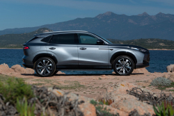 Další nový Moskvič si Češi mohou koupit už teď, je to zajímavé auto za slušné peníze