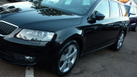 Skoro nejetá Škoda Octavia Combi 2,0 TDI za cenu základní Fabie je zřejmě nejlepší auto pro těžké časy