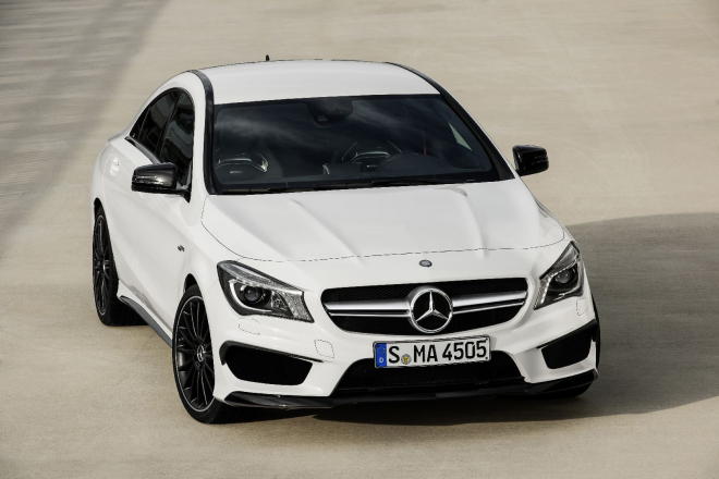 Mercedes CLA 45 AMG 2013 oficiálně, detailně: stovka za 4,6 s, cena 1,44 milionu