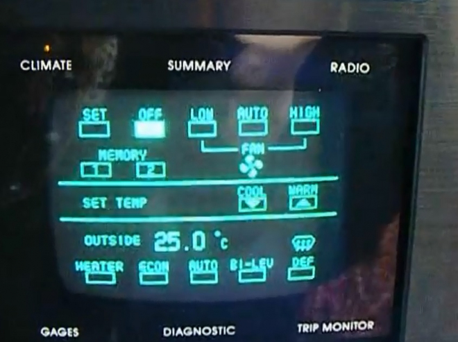Budete se divit, ale první dotykový displej se v autě objevil už před 28 lety (video)