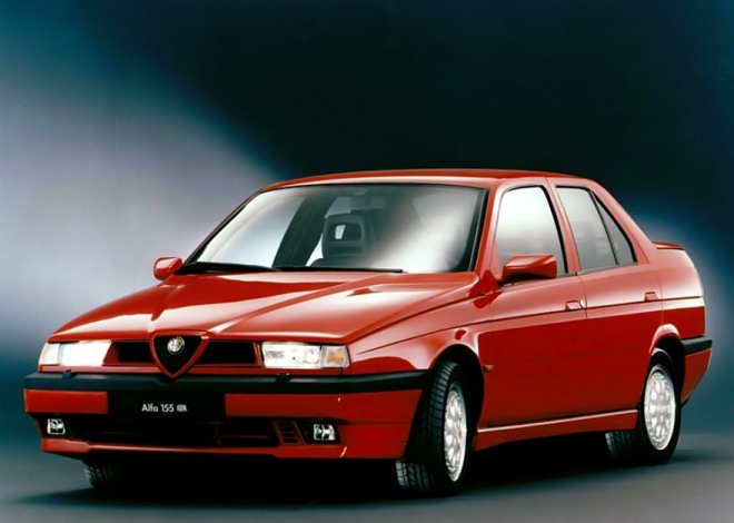 Alfa Romeo 155 Q4: zapomenutý ostrý sedan měl techniku Delty Integrale