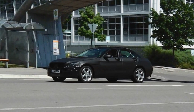 Mercedes C 2014: prototyp nové generace opakovaně natočen u Stuttgartu (videa)