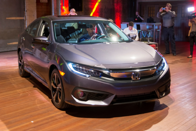 Honda Civic 2016: desátá generace je tu a je opravdu úplně nová