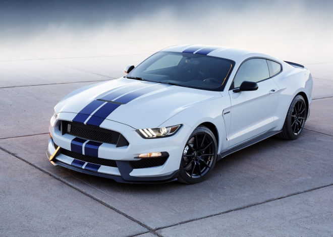 Ford Mustang Shelby GT350 má nakonec 533 koní, GT350R zní úchvatně