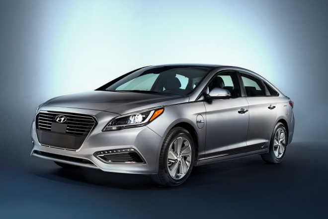 Hyundai Sonata Hybrid a Plug-in Hybrid: novinky se mají vejít se spotřebou do 6 l