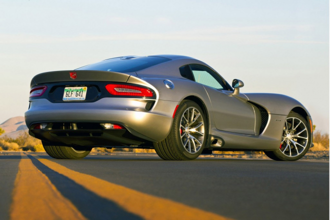 Dodge výrazně zlevnil špatně prodávaný Viper, začínat bude pod 1,8 milionem Kč