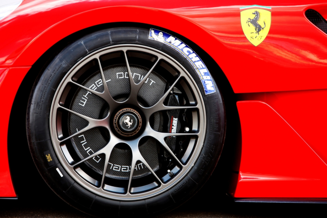 2396 pneumatik Michelin pro Ferrari 599 GTO