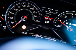Fotbalista se natočil, jak jede se svým BMW 307 km/h v běžném provozu. Skončil na 4 roky ve vězení