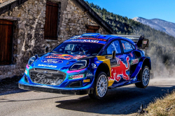 WRC po dvou letech končí s hybridy a vrací se ke spalovacím motorům, ani tam to není únosná koncepce