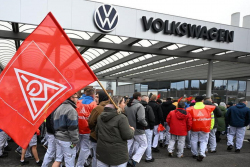 VW propustí víc lidí, než se zdá. Ze softwarové divize jich vyhodí dalších 1 600, v plánech to ale není vidět
