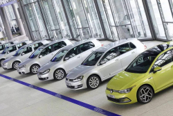 VW během 10 let zabil tři čtvrtiny prodejů Golfu, z bestselleru udělal symbol úpadku. A jeho „řešení” pošle prodeje ještě níž