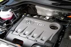 Stav 10 let starého VW Tiguan sebral německému mechanikovi slova z úst, musel o tom natočit video