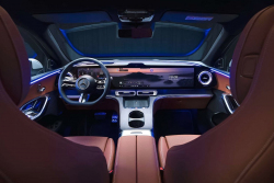 Levnější verze nových Mercedesů dají ostatním lidem na palubě jasně najevo, jak moc jste na nich šetřili