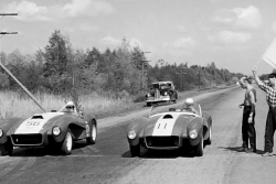 V SSSR se s auty kdysi skutečně závodilo ve velkém, záběry ze „sovětského Le Mans” z 50. let působí až surreálně