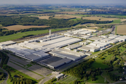 Zavřete všechny továrny v Německu až na dvě, radí VW najatá konzultační firma, která mu pomáhá dostat se z krize