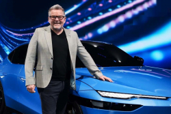 Nejnovější VW je takový designový bizár, že už ho vážně zjevně nedokáže brát ani jeho autor