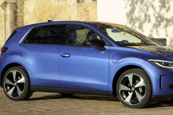 VW ukázal hotové nové Polo a zavání to bláznovstvím, za cenu jednoho můžete mít dvě Škody Fabia