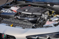 Ojetá italská kráska láká už po pár letech nízkými cenami. Je to pořád normální auto s plejádou motorů, také je to ale pořád Ital