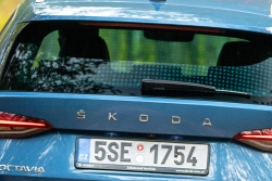 Muselo to přijít: Škoda zvažuje, jestli zařízne spíš Octavii, nebo skončí Superb