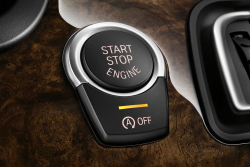 Nesmyslný systém start-stop je po dekádách devastace aut a jejich řidičů mrtvý, jediný důvod jeho existence škrtli perem