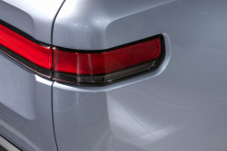 Další majitel poznal skrytou cenu elektromobility, za opravu ťukance mu servis naúčtoval přes 460 tisíc