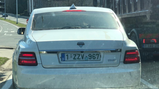 Putinovu limuzínu nafotili na belgických značkách, i když ji nikdo mimo Rusko neměl dostat