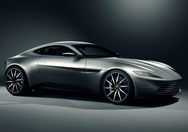 Nový Aston Martin DB10 Jamese Bonda je jen upravený V8 Vantage