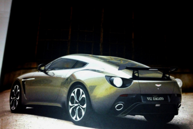 Aston Martin V12 Zagato: unikl i snímek divoké zádě produkční verze