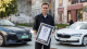 Člověk, který stanovil rekord dojezdu dieselového Superbu, zvládl totéž s elektromobilem. A vypadá to dobře, než nezjistíte rychlost a další &bdquo;detaily&rdquo;