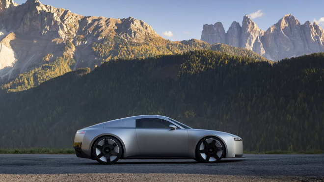 Bizarní novinku Audi vytáhli na veřejné silnice. Pořád vypadá jako 20 let starý koncept, navíc s &bdquo;rakouským knírkem&rdquo;