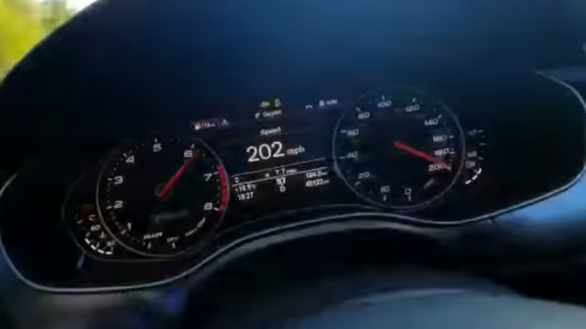 Řidič natočil, jak jede 325 km/h úsekem s limitem 110 km/h, teď po něm jde policie