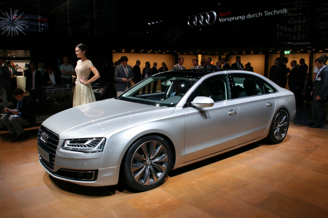 Audi A8 a S8 2014 oficiálně: facelift přidal na výkonu, ubral kila