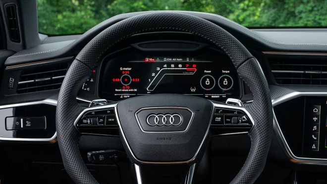 Superkombík upravený na 1 001 koní ukázal svou dynamiku v běžném provozu