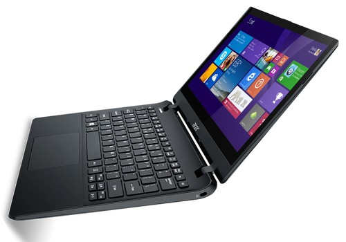 Acer TravelMate B115: test levného notebooku, který při práci neuslyšíte