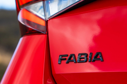 Spalovací Fabia měla rychle zemřít, nakonec ji bude Škoda mačkat jako citrón, sám šéf prozradil detaily