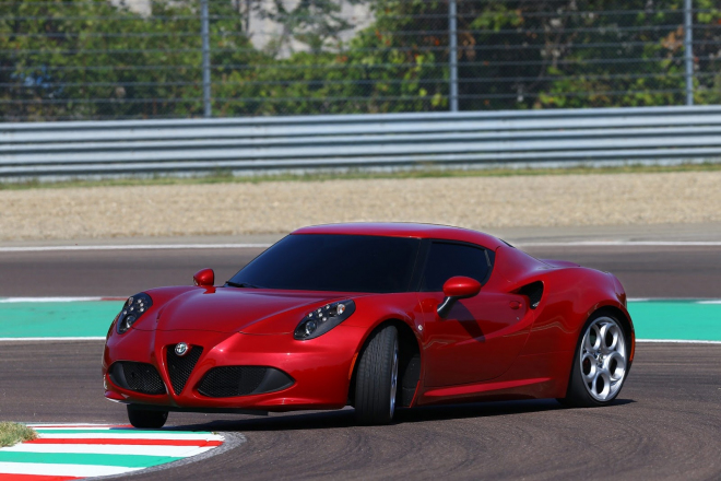 Alfa Romeo 4C zdolala Nordschleife Nürburgingu v čase 8:04