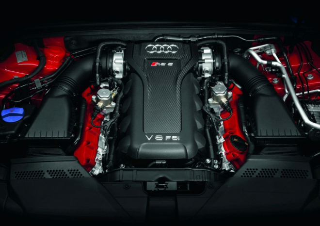 Audi RS5 oficiálně: motor 4,2 V8 a 450 koní