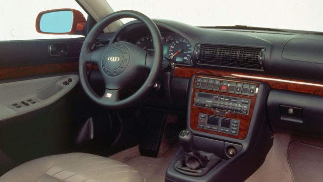 Audi začalo od zákazníků vykupovat 20 let stará auta, ani jemu nic jiného nezbývá
